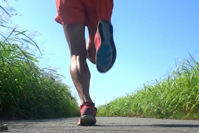 outdoor-runner-leg-motion